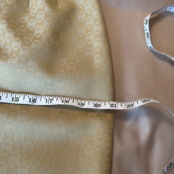 Suit - Picture 7 of 10